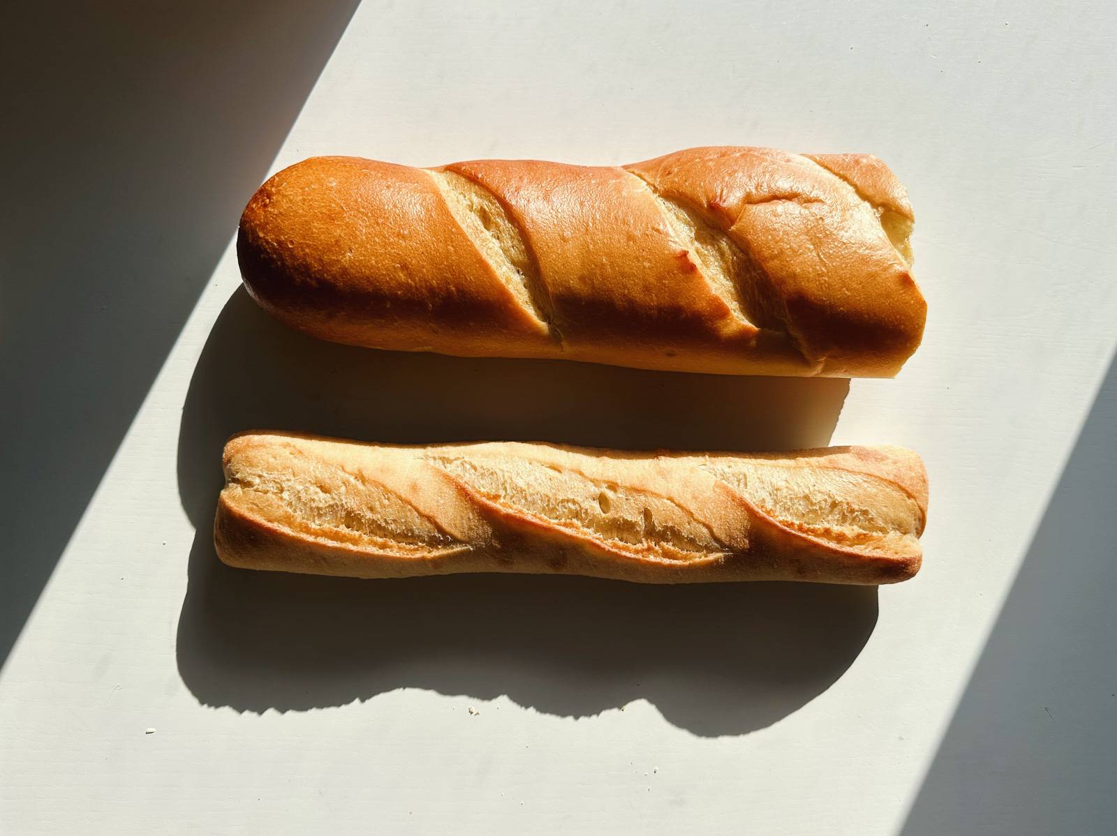 两块面包-包面包和法式面包